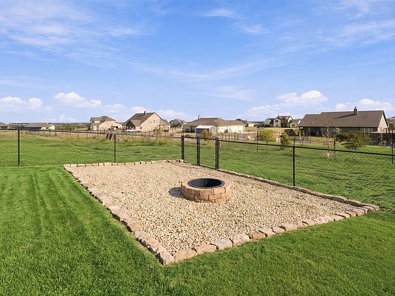 3rd image of 123 Croft Ct
