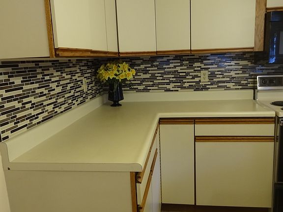 4th image of 12606 112th Ave E #31