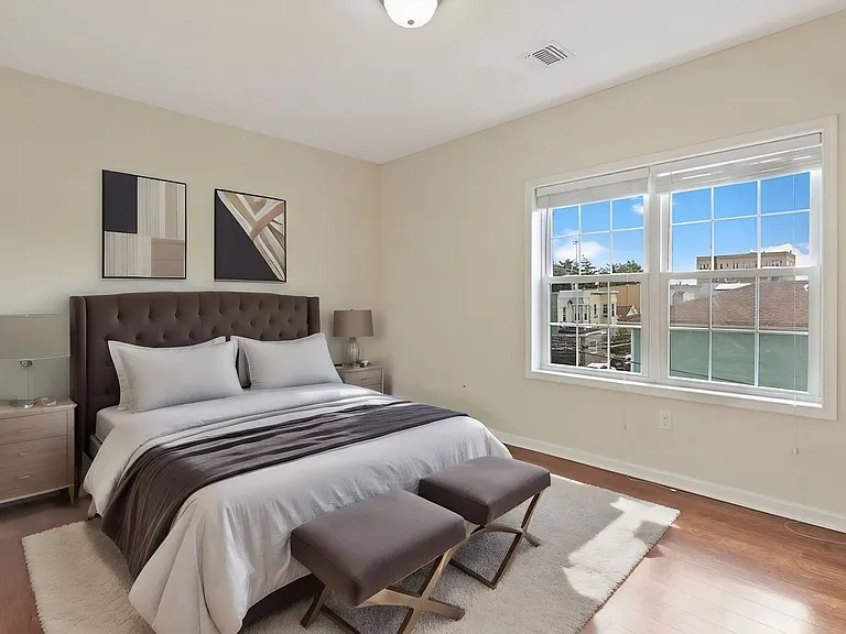 5609 Jefferson St — Photo 3