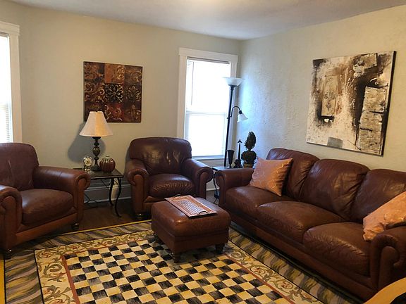 3rd image of 127 S Main St #2