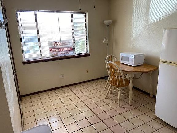 5th image of 2560 S Espina St #1