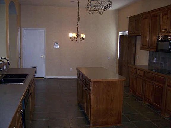 2nd image of 2554 Sir Tristram Ln