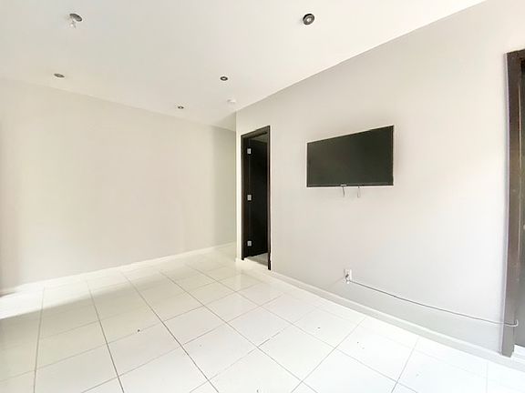 2nd image of 320 Manhattan Ave APT 62