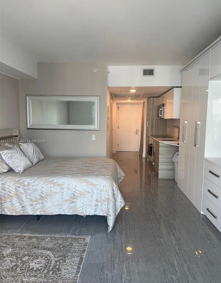 Brickellhouse Condo — Photo 3