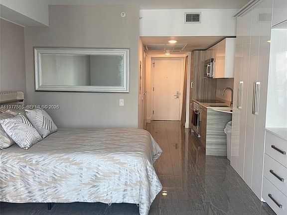 3rd image of 1300 Brickell Bay Dr APT 2512