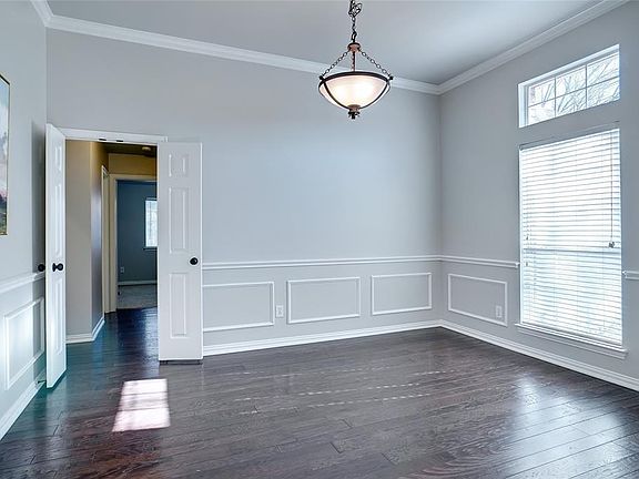 Formal Dining