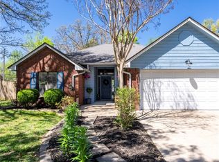 900 Willow Ct, Siloam Springs, AR 72761