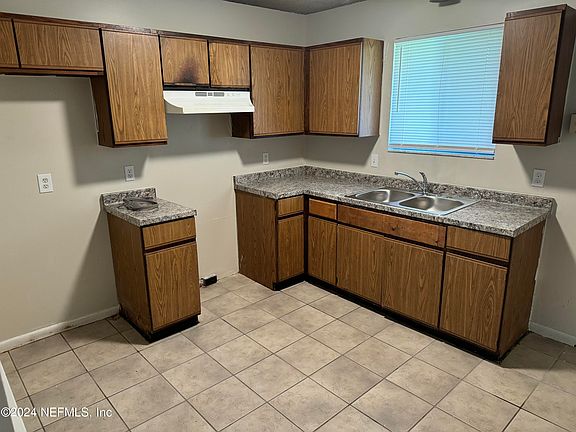 5th image of 5018 WESTCHASE Court
