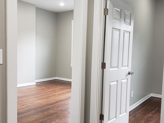 4th image of 3444 Wilson Ave #2