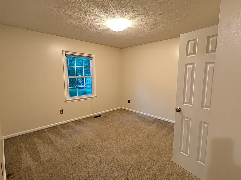 32 Gambol St — Photo 18