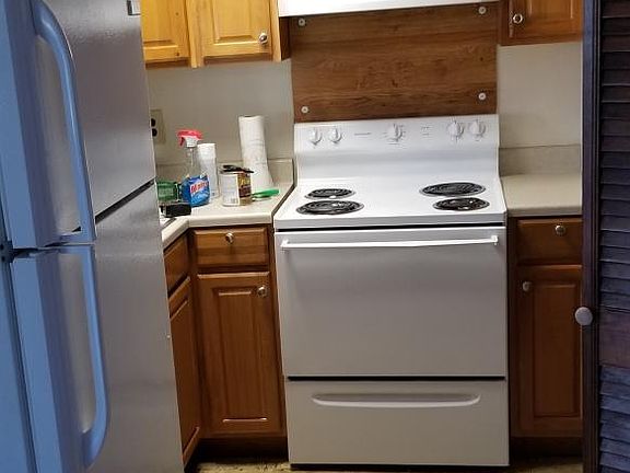 4th image of 836 Highland Ave NW