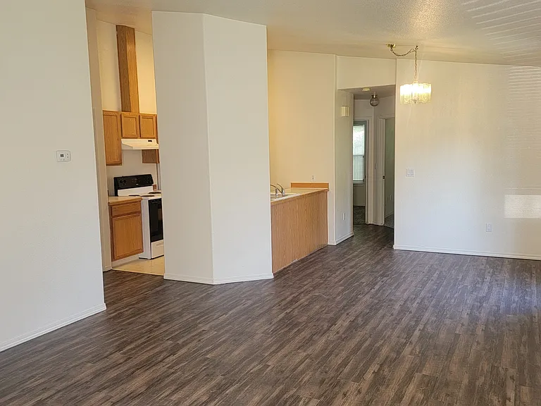 116 S Fern St #B — Photo 7