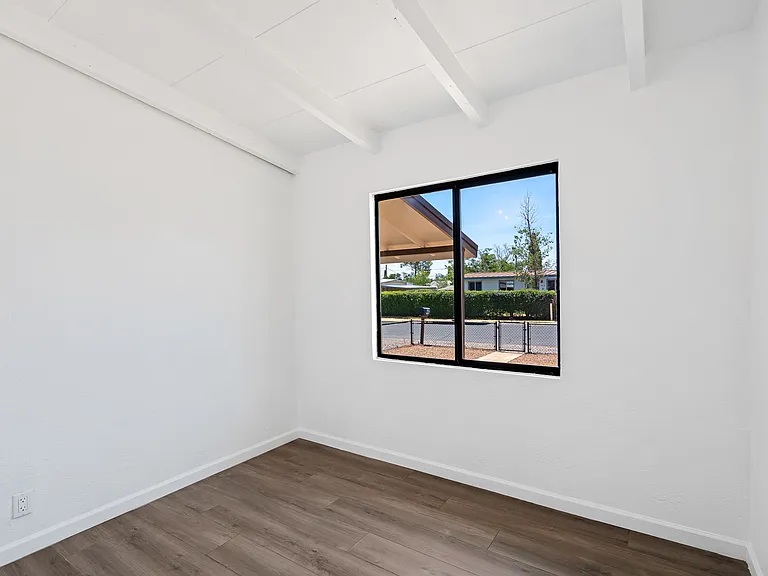 Bedroom 3 (no closet)