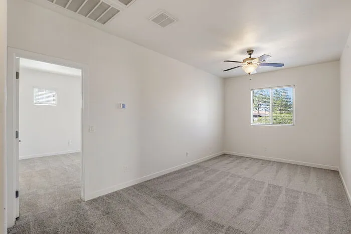 692 N Blackbird Dr — Photo 26