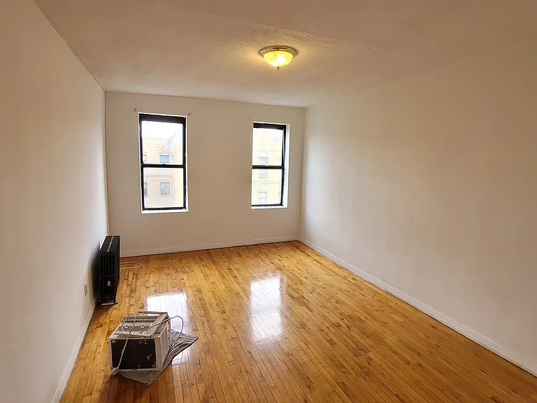 975 Sherman Ave #S55 — Photo 2