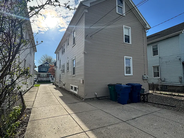 332 Commonwealth Ave — Photo 20