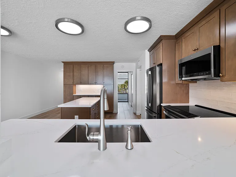 2200 Ocean Dr S #3C — Photo 25