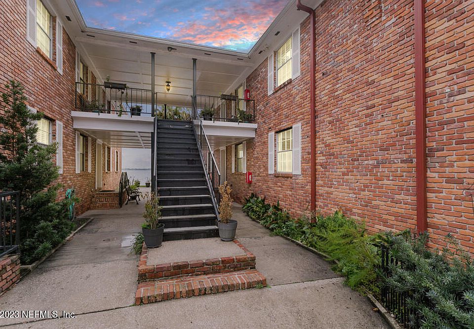1st image of 1846 MALLORY Street #4