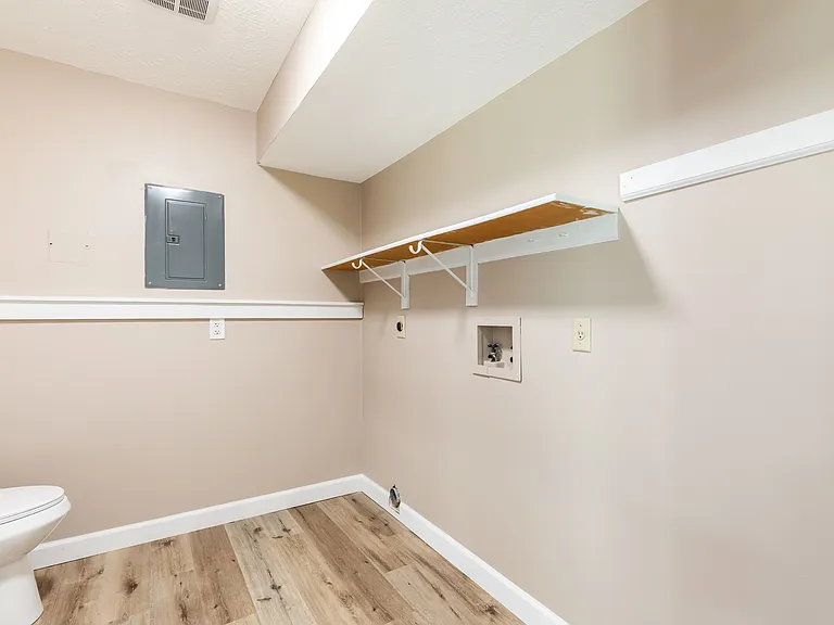 838 Harvard Dr #A — Photo 13