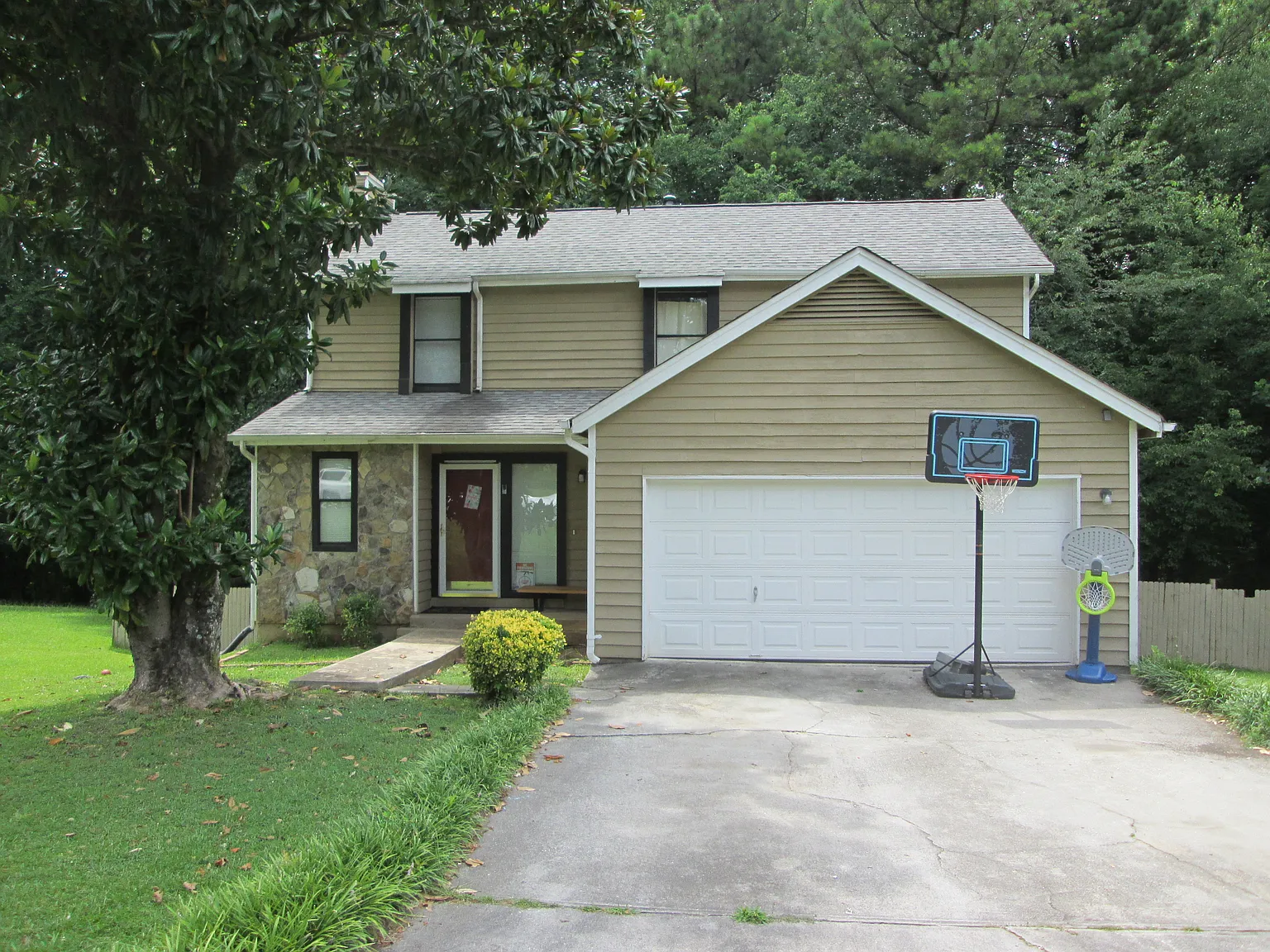 1054 Chapman Ln photo 1