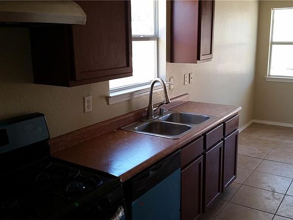 3rd image of 668 Paseo Sereno Dr