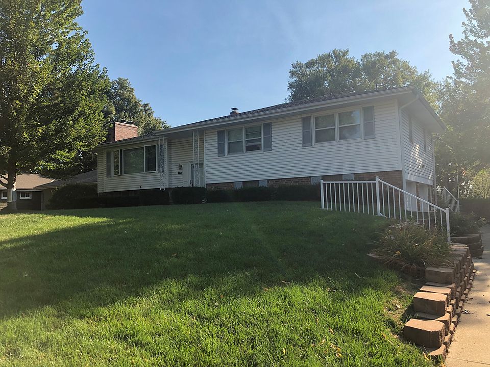 1st image of 3363 S 114th St