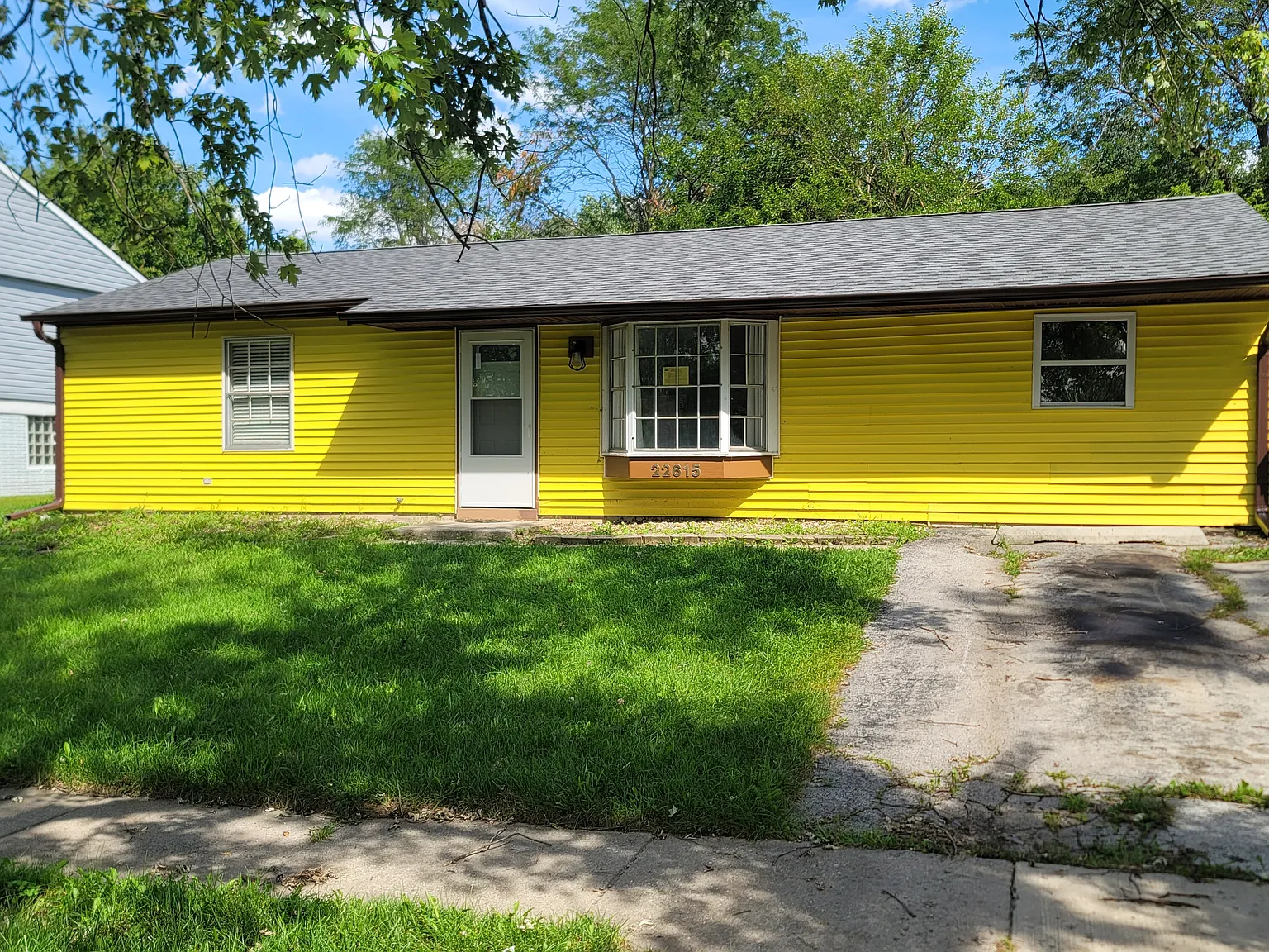 3 bed, 1250 sqft, $1,875 — Photo 1