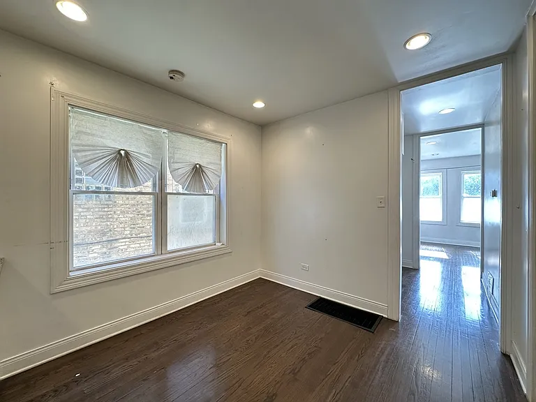 1621 N McVicker Ave #2 — Photo 8