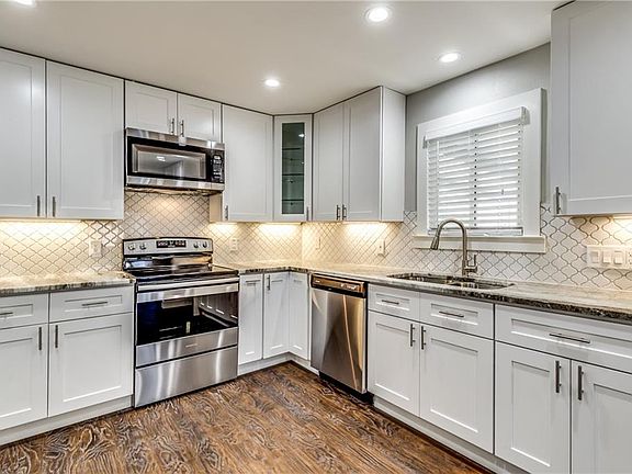 5th image of 508 W Leland Ave