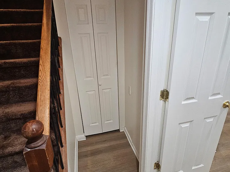 2305 Oxon Run Dr — Photo 6