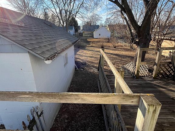 5th image of 3216 SW 13th St