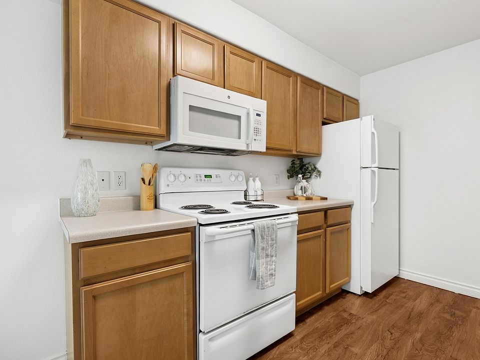 Lion's Gate Apartments in Walla Walla, Washington One Bedroom Kitchen