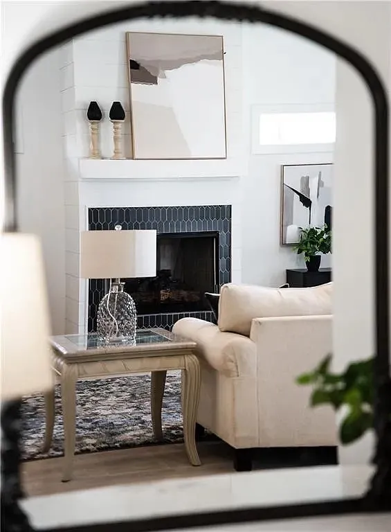 4 bed, 3.5 bath, 2623 sqft, $2,950 — Photo 3