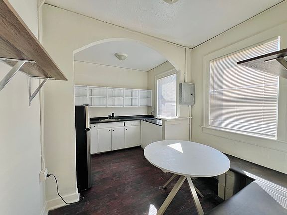3rd image of 316 W Colonial Dr #8