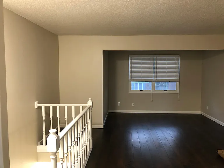 9036 W Swan Cir — Photo 2