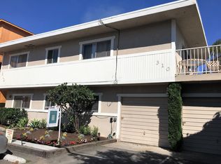 310 Dahlia Pl APT E, Corona Del Mar, CA 92625