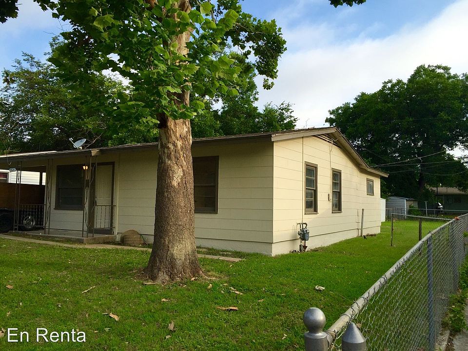 1st image of 1521 NE 38th St