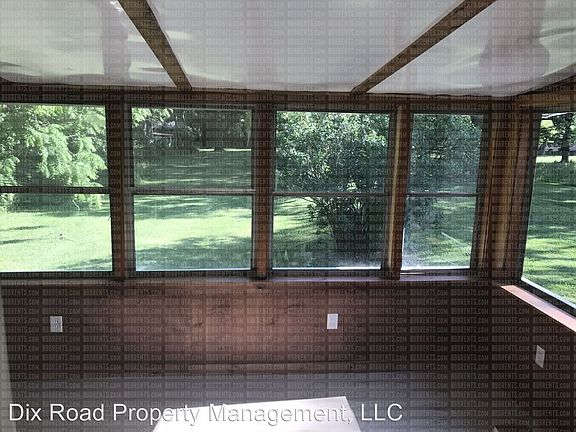 4th image of 6150 Greenfield Dr