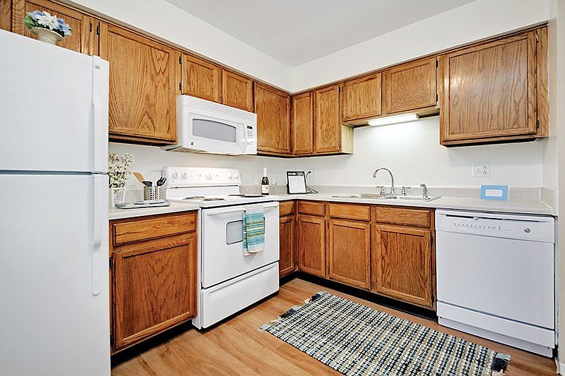 2nd image of 1400 Dixie Ct APT 201
