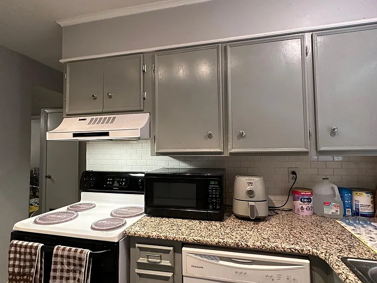 109 W Bingham Rd #A — Photo 6