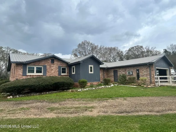 1083 Jones Rd, Edwards, MS 39066