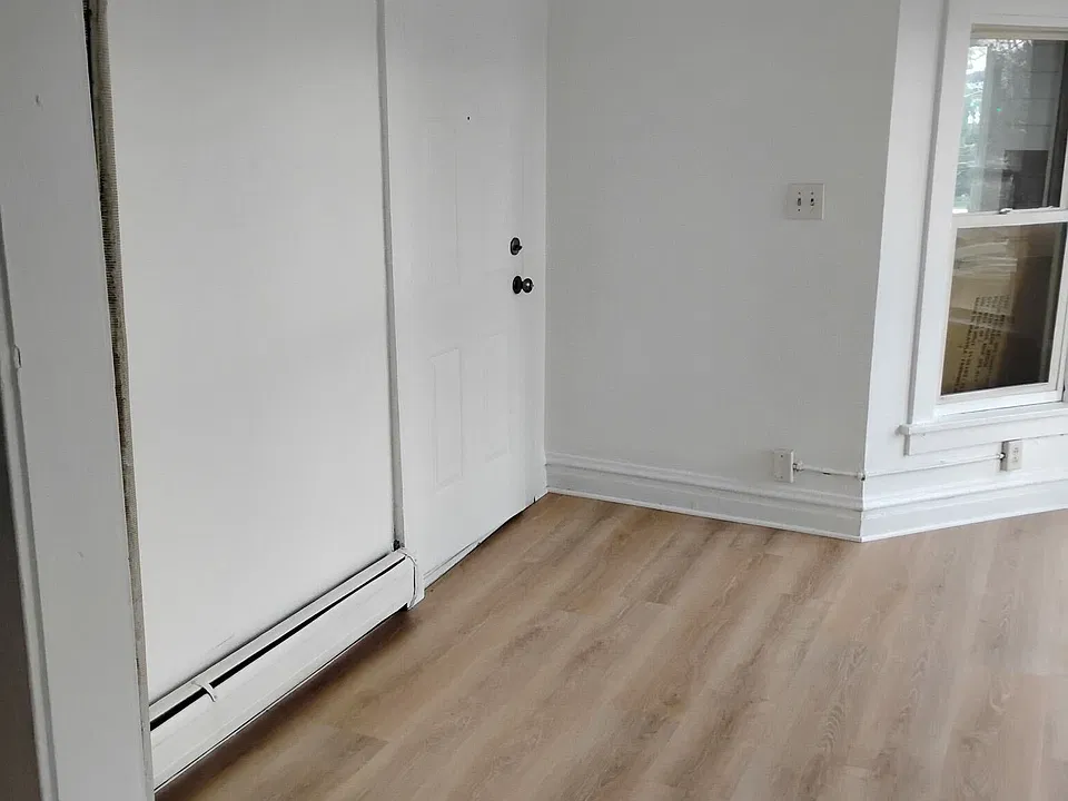 292 Villa St #5
