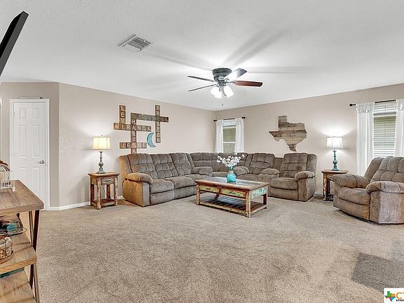 5th image of 742 Wolfeton Way
