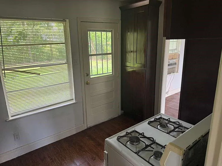 6403 Beekman Rd — Photo 6
