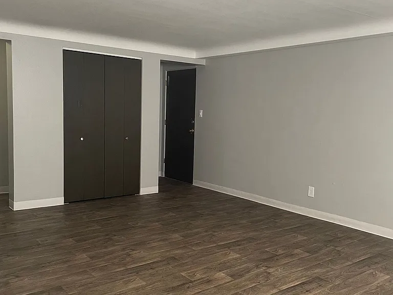 Harvin Apartments — Photo 12