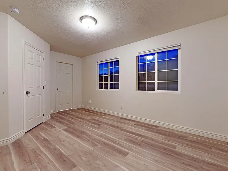 293 E Cobblecreek Dr — Photo 7