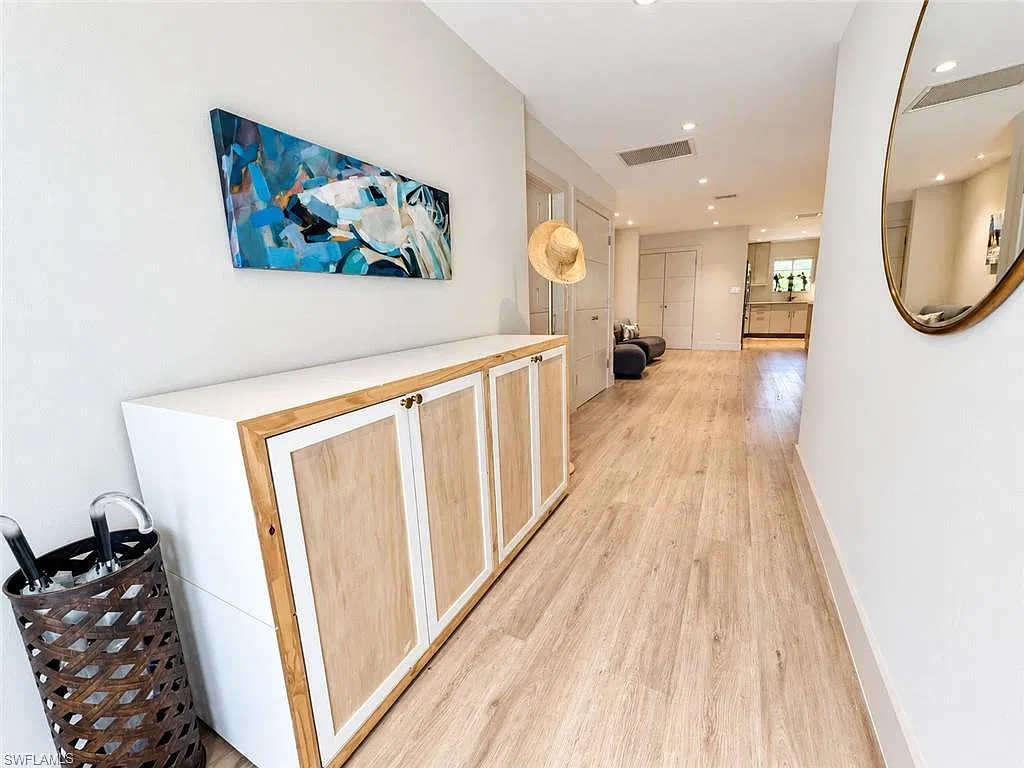 2 bed, 2.0 bath, 1568 sqft, $5,500 — Photo 3