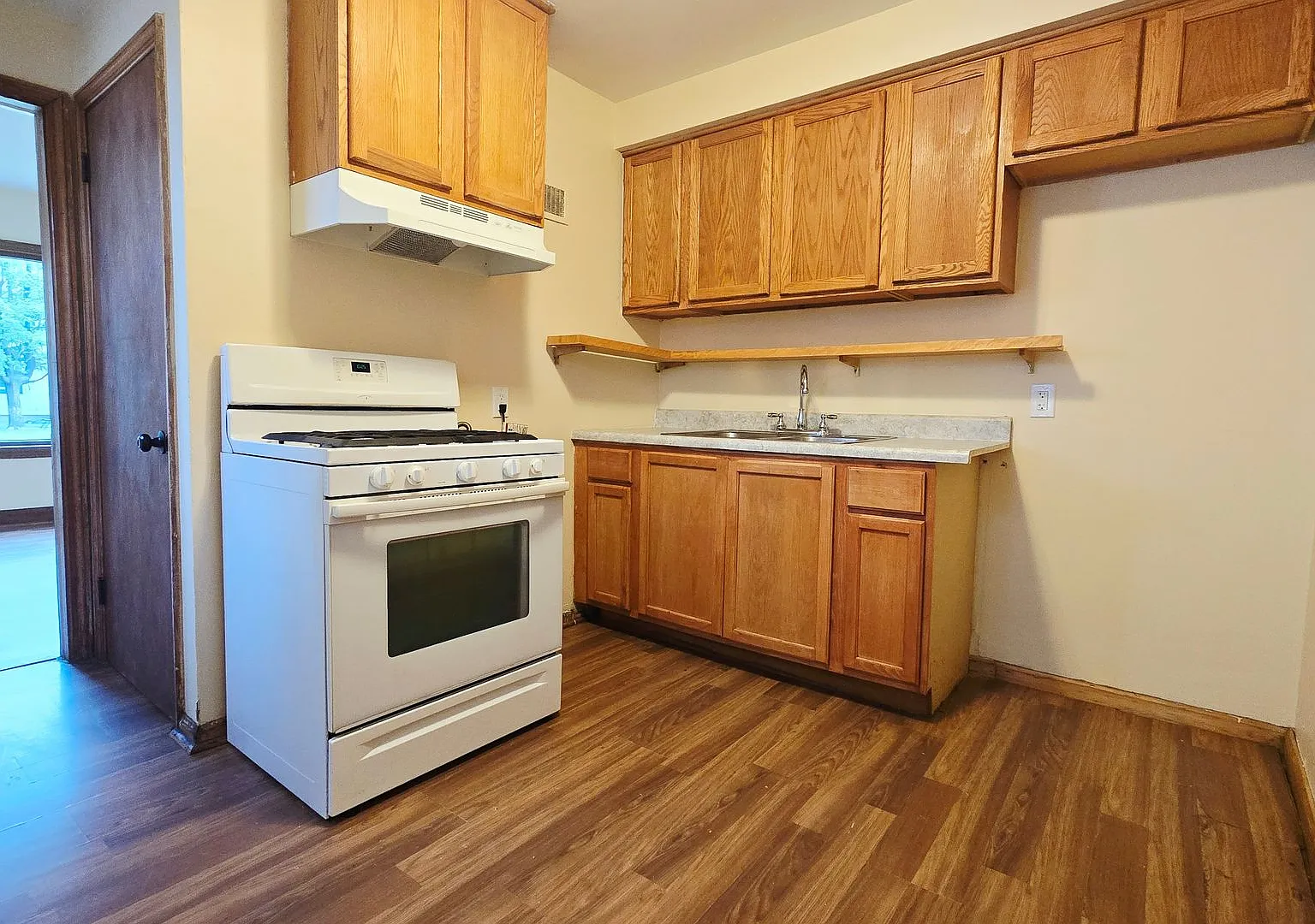 3 Bedroom 1 Bath House with Detached Garage — Photo 1