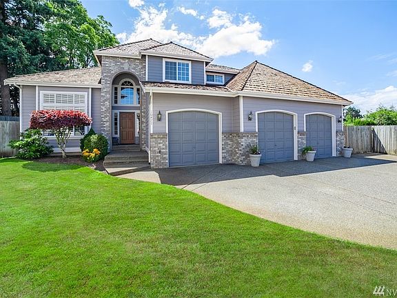2nd image of 10427 SE 202nd Pl