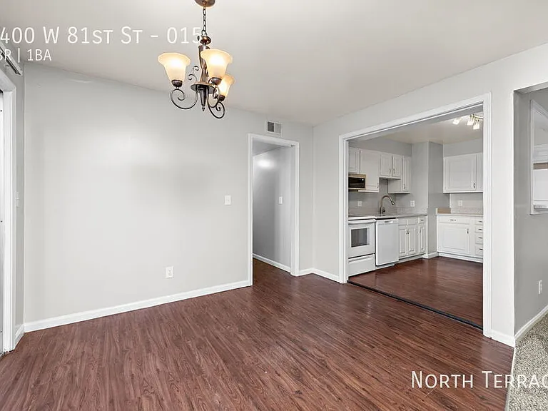 9400 W 81st St #15 — Photo 5